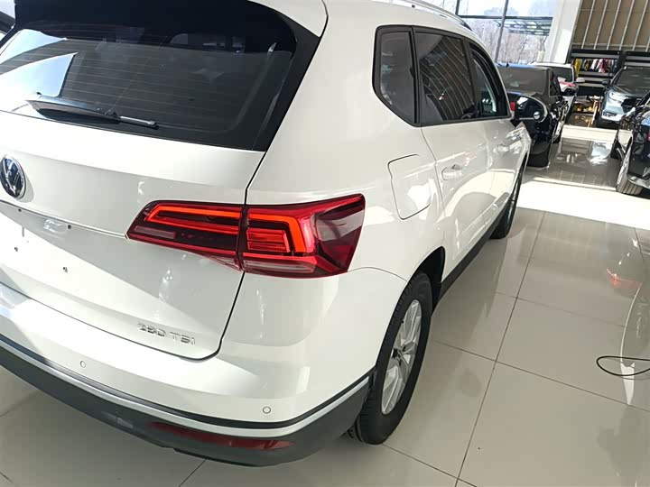 Фото 8 - Volkswagen Tharu