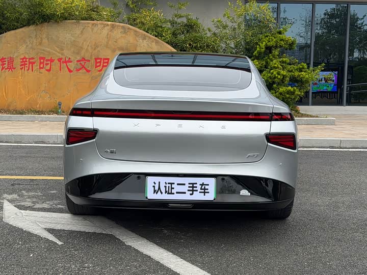 Фото 10 - XPeng P7