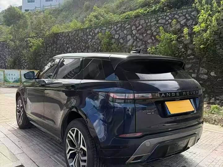 Фото 8 - Land Rover Range Rover Evoque L