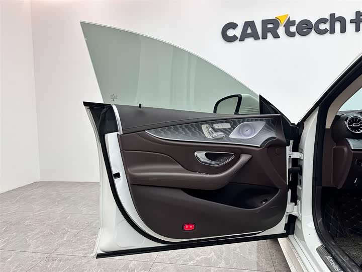 Фото 17 - Mercedes-Benz CLS-Class