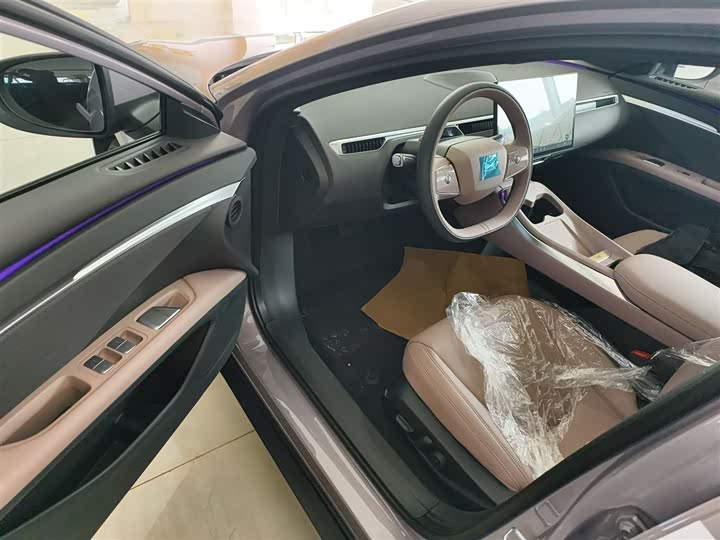 Фото 15 - XPeng Mona M03