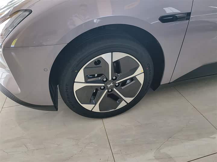 Фото 22 - XPeng Mona M03