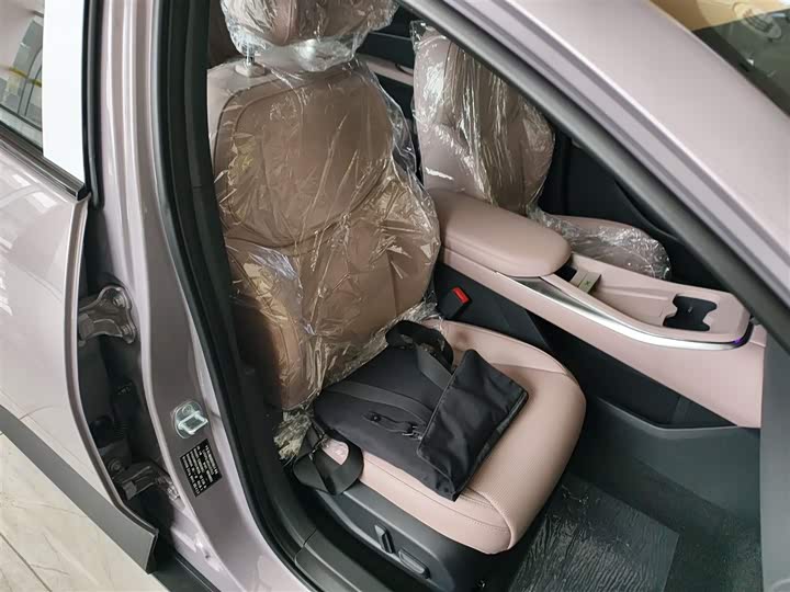 Фото 24 - XPeng Mona M03