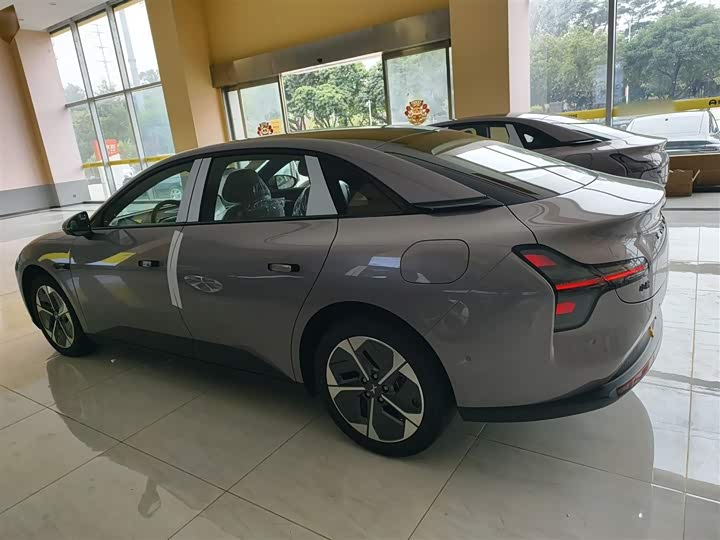 Фото 4 - XPeng Mona M03