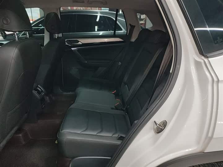 Фото 17 - Volkswagen Tayron