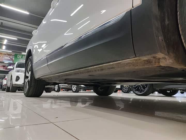 Фото 21 - Volkswagen Tayron