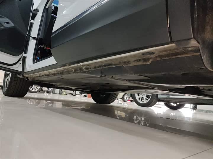 Фото 22 - Volkswagen Tayron