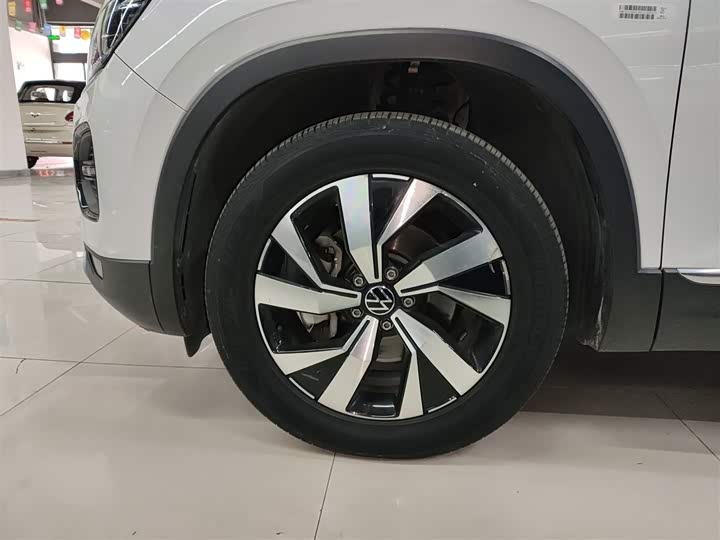 Фото 23 - Volkswagen Tayron