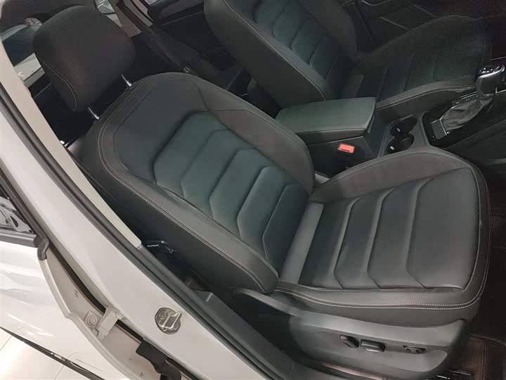 Фото 25 - Volkswagen Tayron