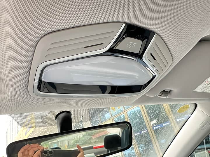 Фото 12 - Geely Emgrand