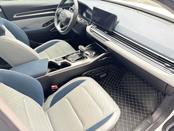 Фото 18 - Geely Emgrand