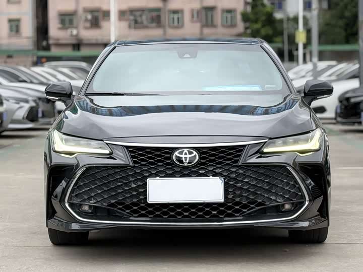 Фото 9 - Toyota Avalon