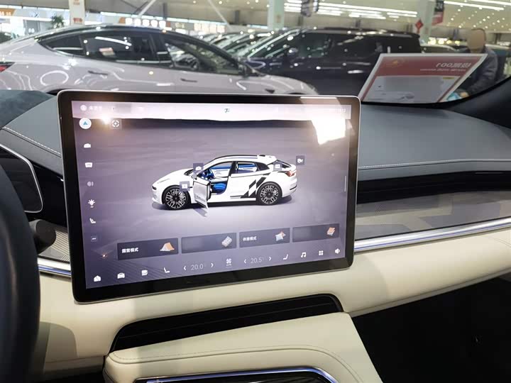 Фото 10 - Zeekr 001