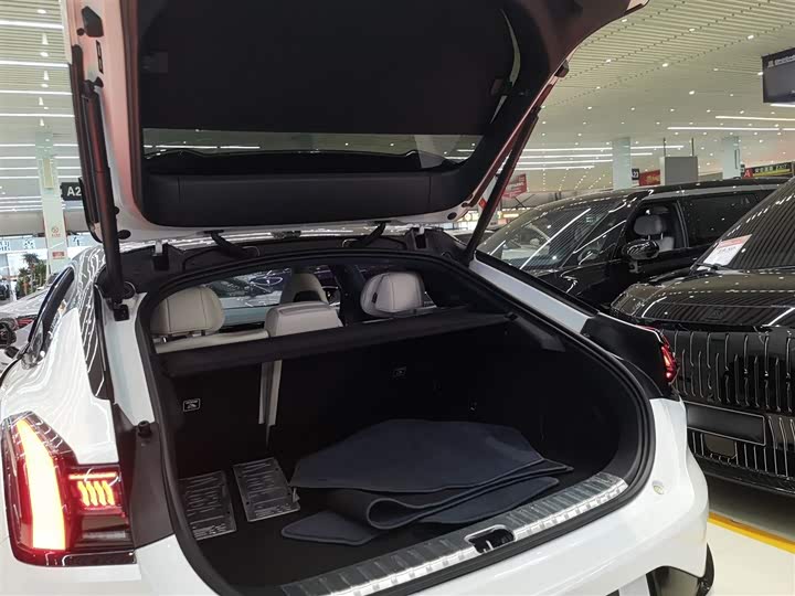 Фото 19 - Zeekr 001