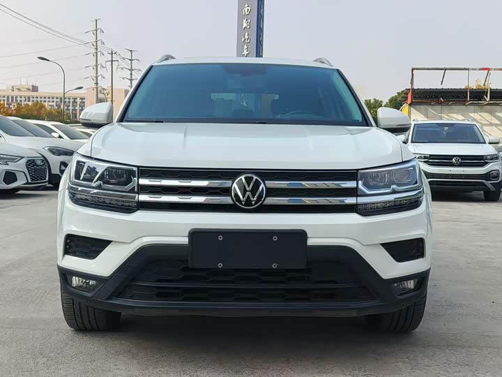 Фото 2 - Volkswagen Tharu