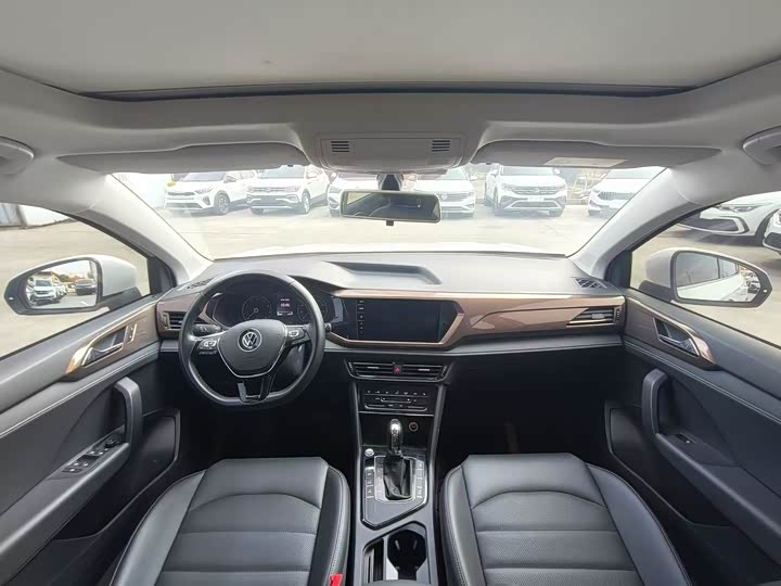 Фото 5 - Volkswagen Tharu