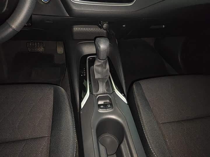 Фото 14 - Toyota Corolla