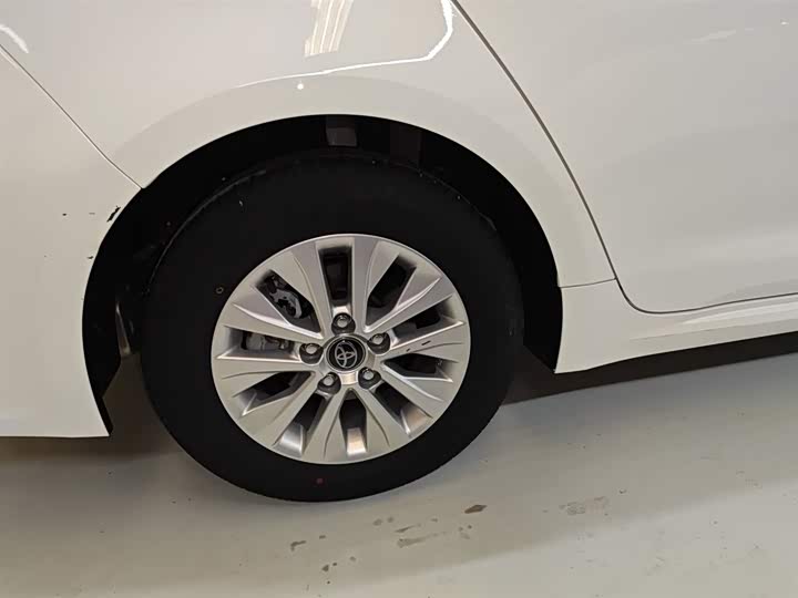 Фото 26 - Toyota Corolla