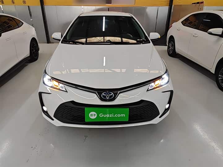 Фото 3 - Toyota Corolla