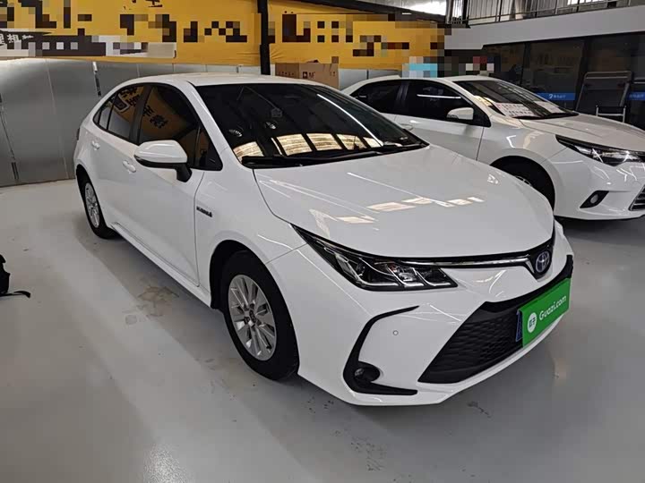 Фото 4 - Toyota Corolla