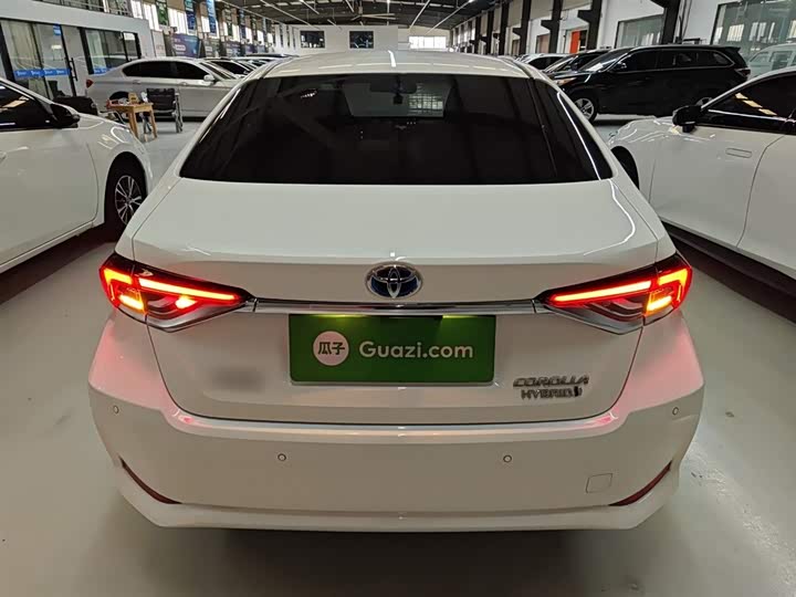 Фото 6 - Toyota Corolla