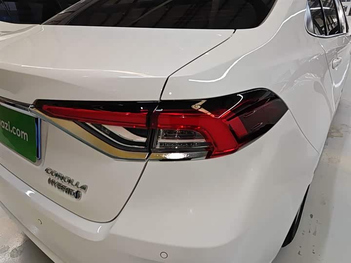 Фото 8 - Toyota Corolla