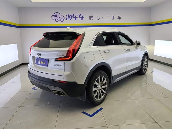 Фото 3 - Cadillac XT4