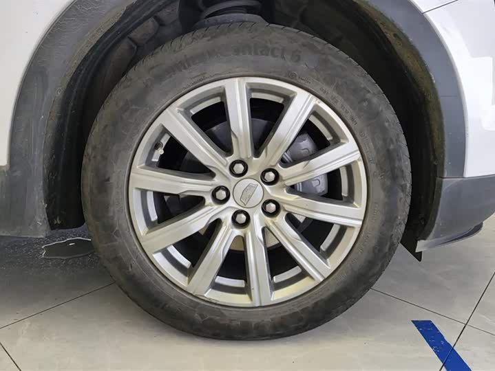 Фото 6 - Cadillac XT4