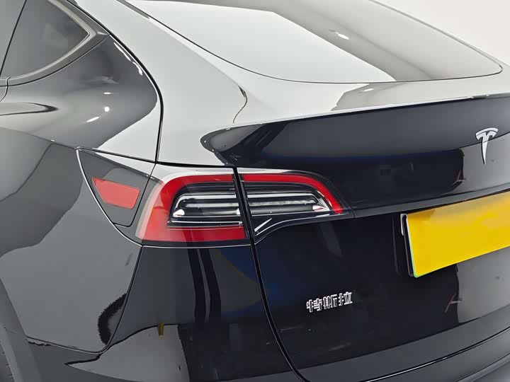 Фото 18 - Tesla Model Y