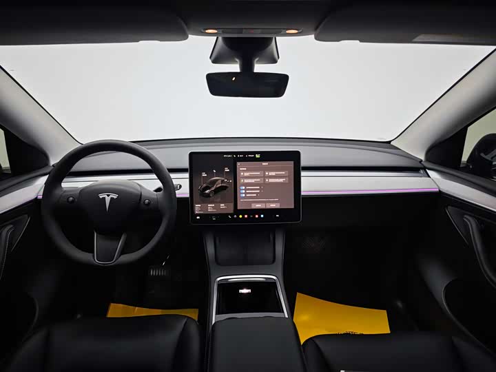 Фото 19 - Tesla Model Y