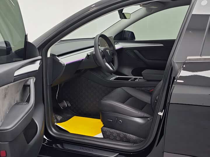 Фото 20 - Tesla Model Y