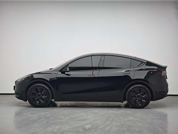 Фото 8 - Tesla Model Y