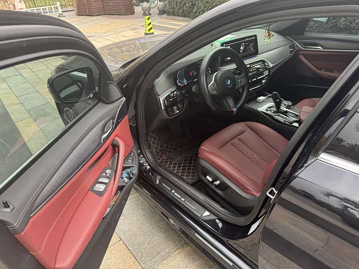 Фото 3 - BMW 5 Series Hybrid