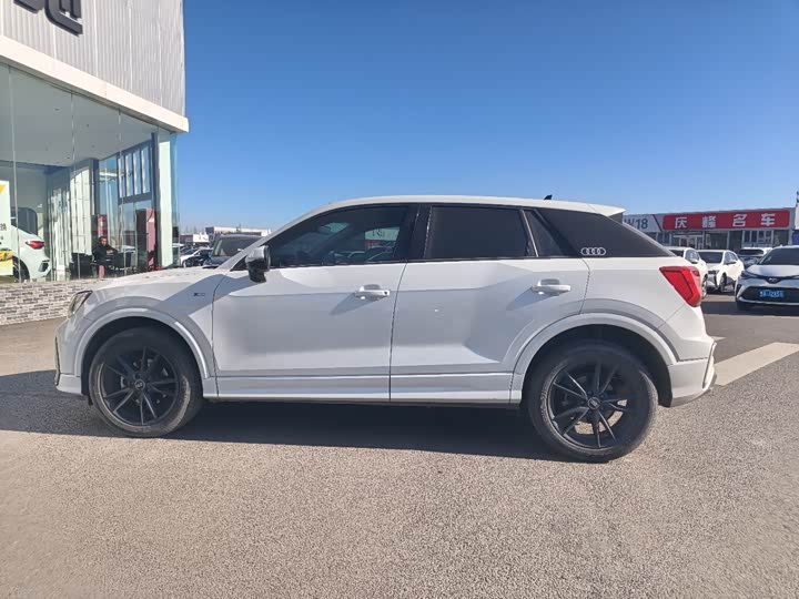 Фото 10 - Audi Q2L