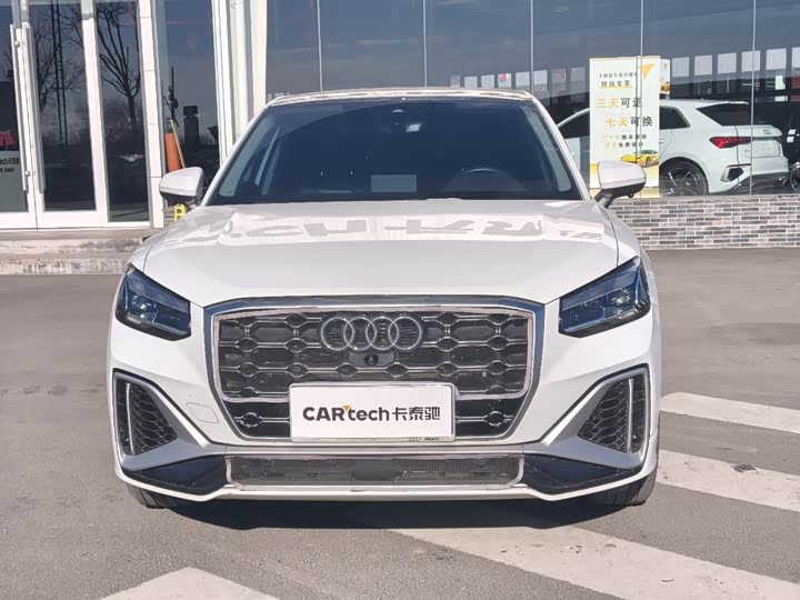 Фото 2 - Audi Q2L