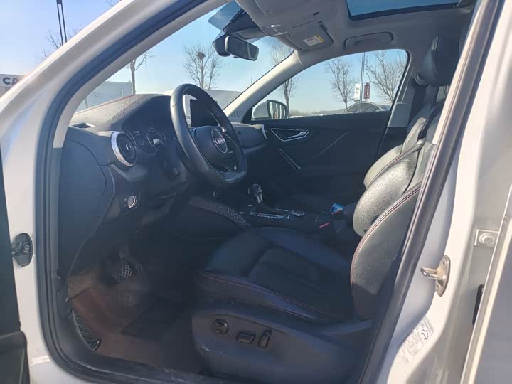 Фото 5 - Audi Q2L