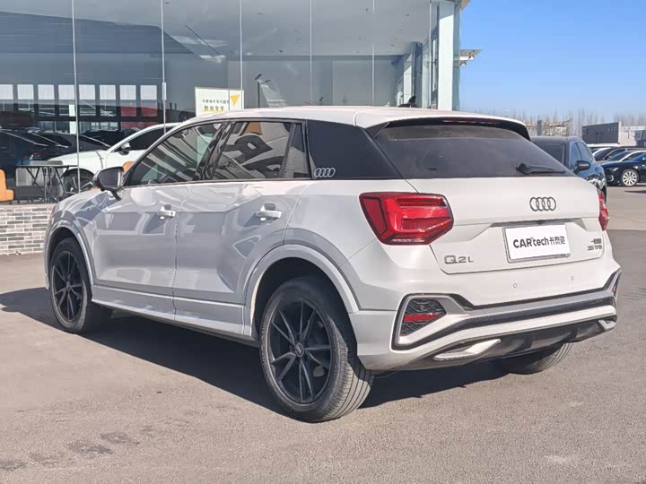 Фото 7 - Audi Q2L