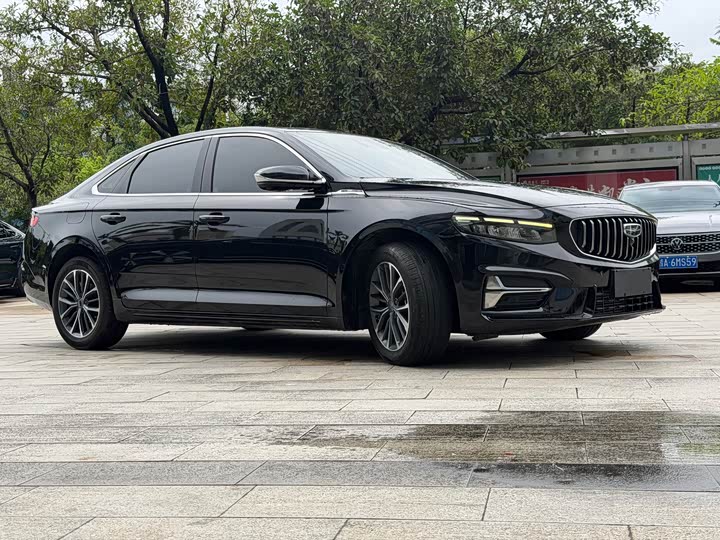 Фото 3 - Geely Preface