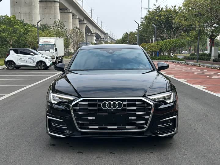 Фото 2 - Audi A6L