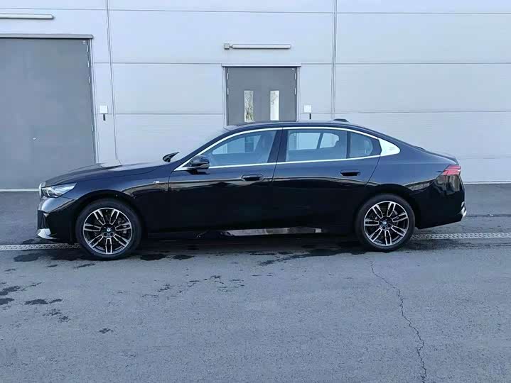 Фото 4 - BMW 5 Series