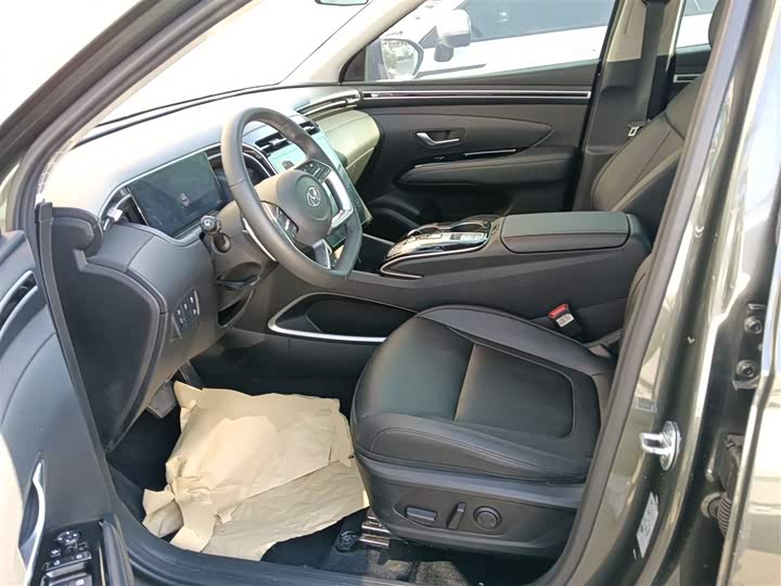 Фото 14 - Hyundai Tucson L