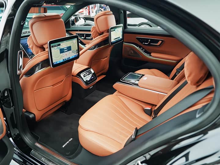 Фото 10 - Mercedes-Benz S-Class