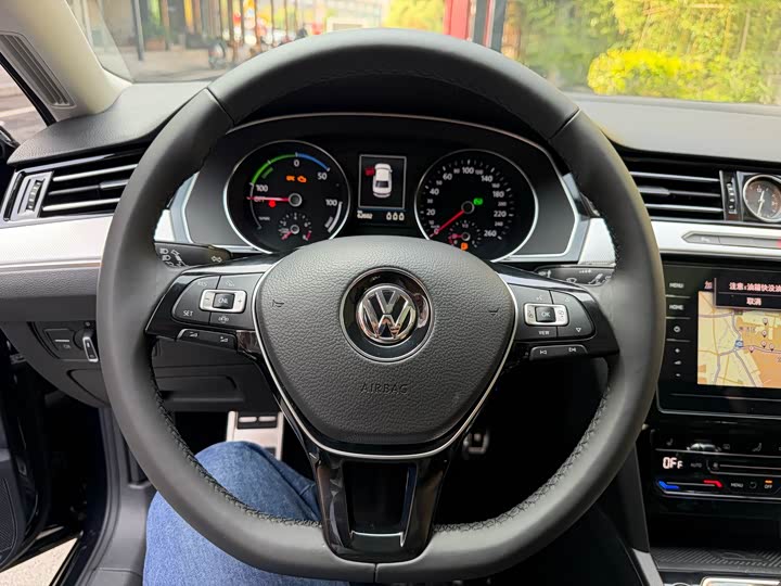 Фото 10 - Volkswagen Magotan GTE Hybrid