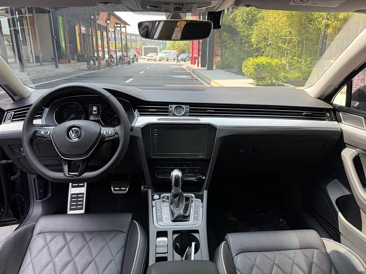 Фото 11 - Volkswagen Magotan GTE Hybrid