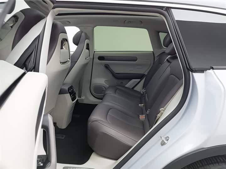 Фото 15 - Leapmotor C11