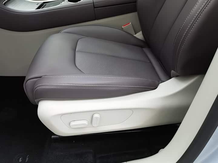 Фото 20 - Leapmotor C11