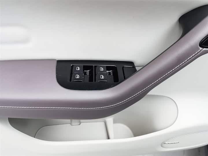 Фото 9 - Leapmotor C11