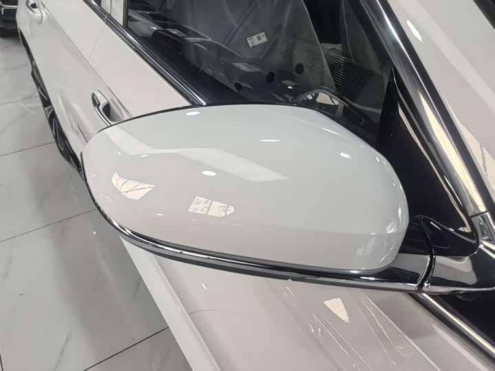 Photo 4 - Geely Preface