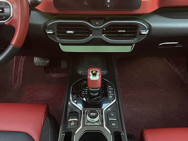 Фото 10 - Geely Icon