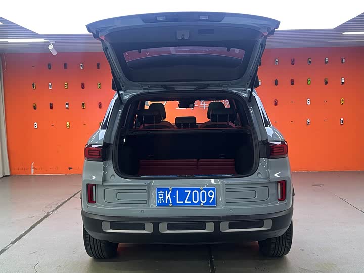 Фото 17 - Geely Icon